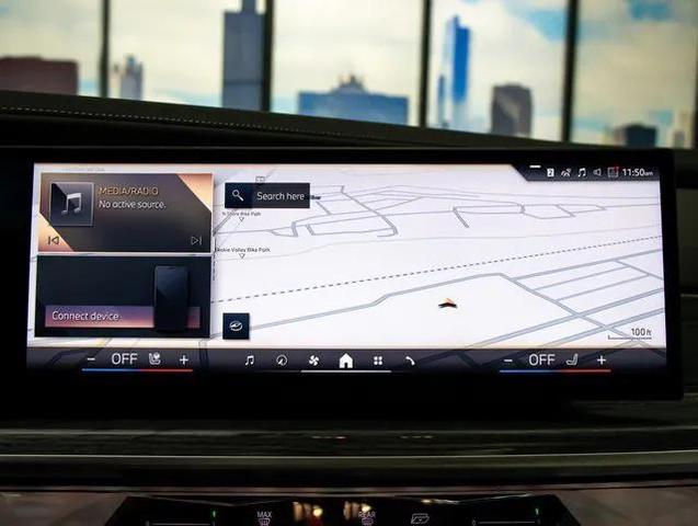 Photo of 2025 Alpine White BMW 760