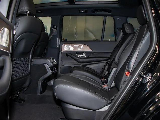 Photo of 2025 Black Mercedes-Benz GLS 450