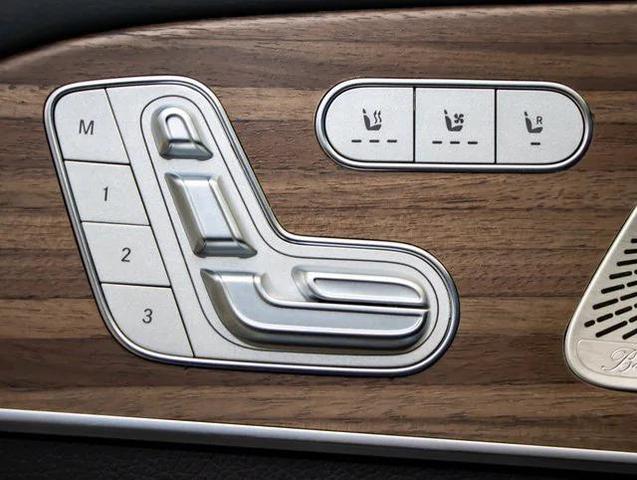 Photo of 2025 Black Mercedes-Benz GLS 450