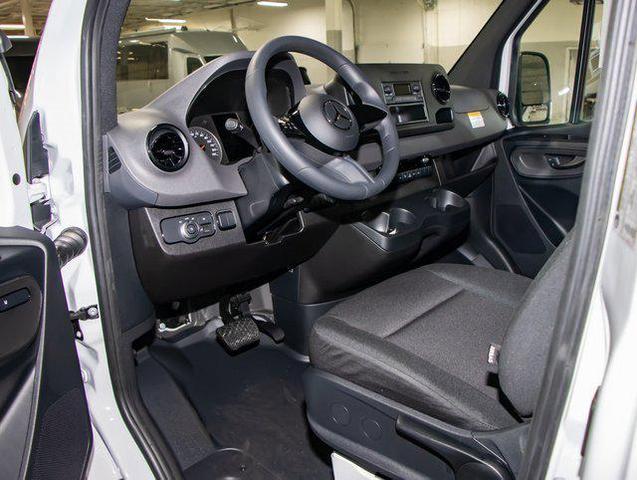 Photo of 2025 Arctic White Mercedes-Benz Sprinter 2500