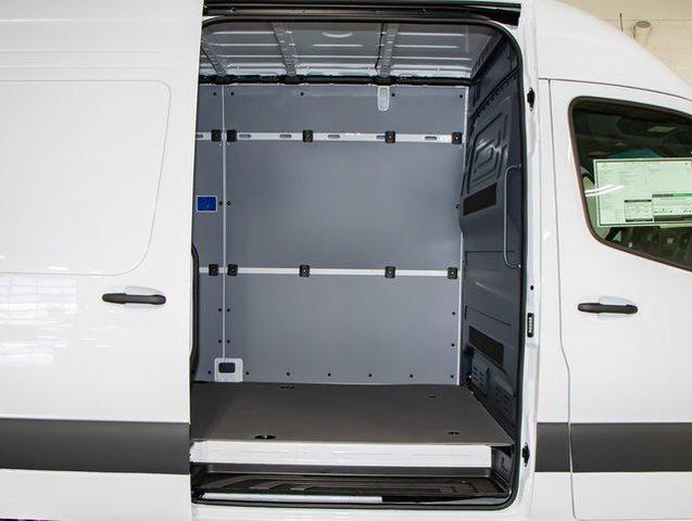 Photo of 2025 Arctic White Mercedes-Benz Sprinter 2500