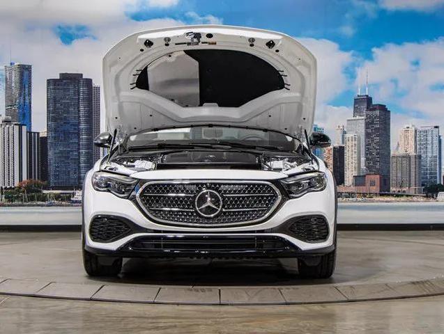 Photo of 2025 Polar White Mercedes-Benz E-Class