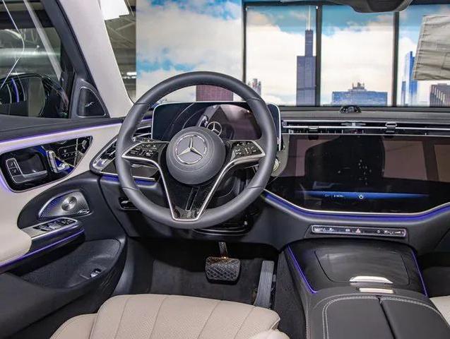 Photo of 2025 Polar White Mercedes-Benz E-Class