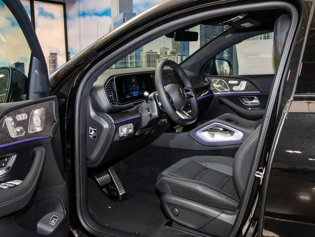 Photo of 2025 Obsidian Black Metallic Mercedes-Benz AMG GLE 53