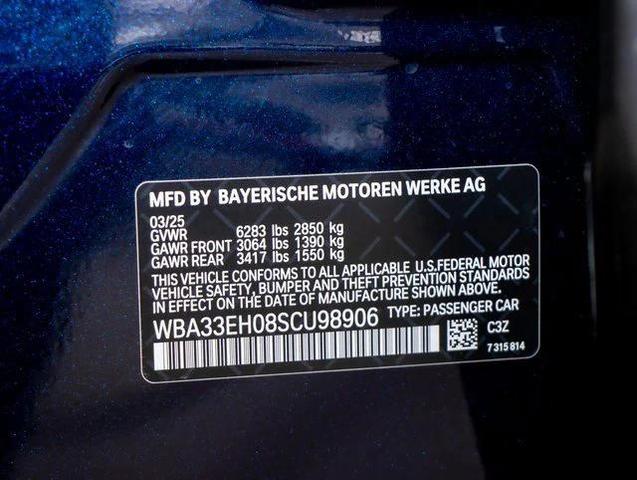 Photo of 2025 Blue BMW 740