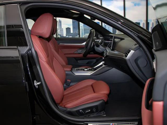 Photo of 2024 Black Sapphire BMW M440