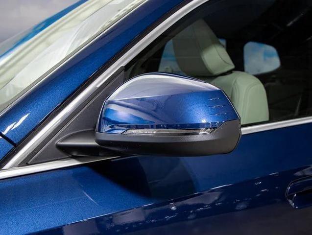 Photo of 2025 Blue Metallic BMW X1