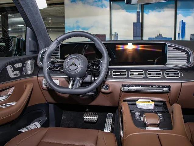Photo of 2025 Black Mercedes-Benz GLS 450