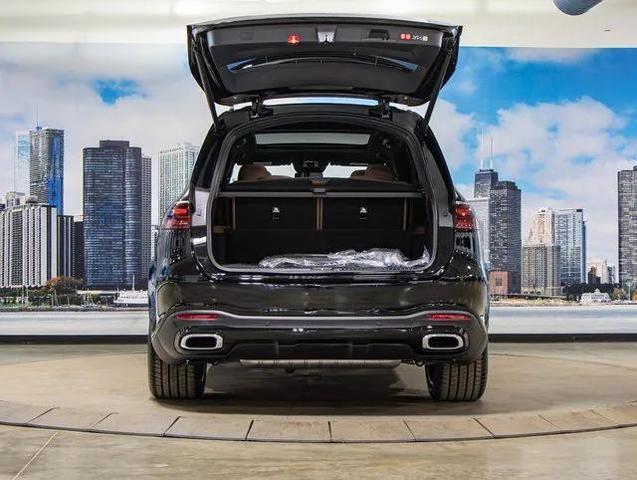 Photo of 2025 Black Mercedes-Benz GLS 450