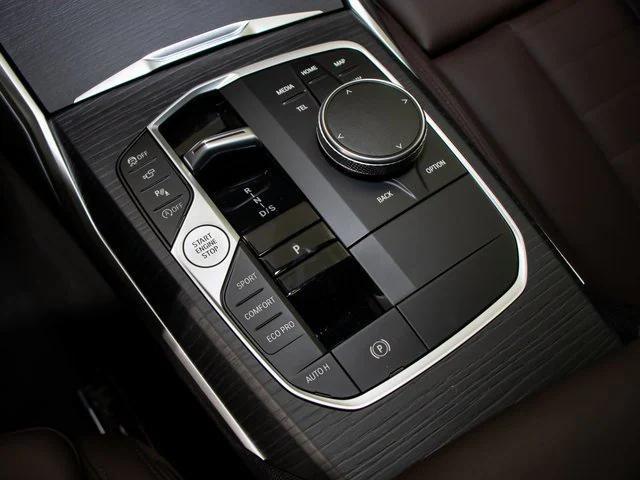 Photo of 2025 White Metallic BMW 430