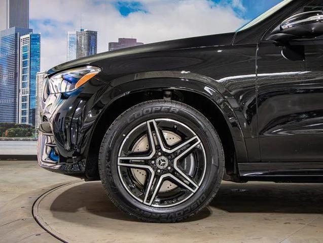 Photo of 2025 Obsidian Black Metallic Mercedes-Benz GLE 450