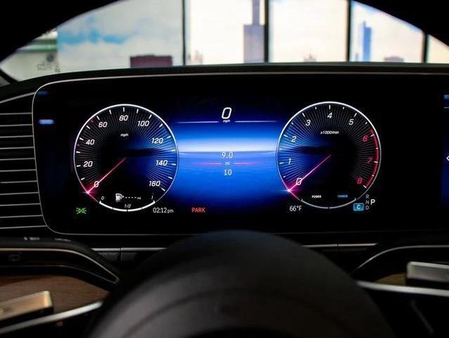 Photo of 2025 Obsidian Black Metallic Mercedes-Benz GLE 450