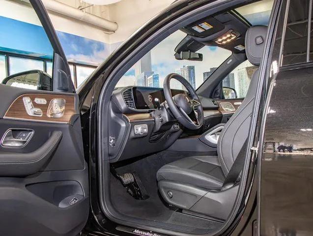 Photo of 2025 Obsidian Black Metallic Mercedes-Benz GLE 450