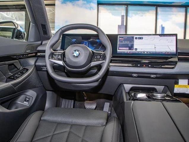 Photo of 2026 Black Sapphire Metallic BMW 530