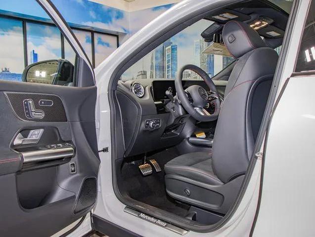 Photo of 2025 Polar White Mercedes-Benz GLA 250