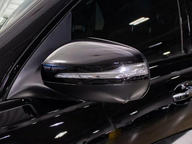 Photo of 2025 Obsidian Black Metallic Mercedes-Benz GLE 450