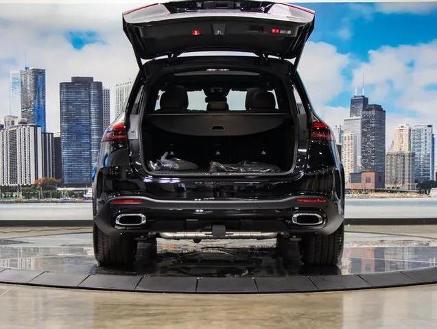 Photo of 2025 Obsidian Black Metallic Mercedes-Benz GLE 450