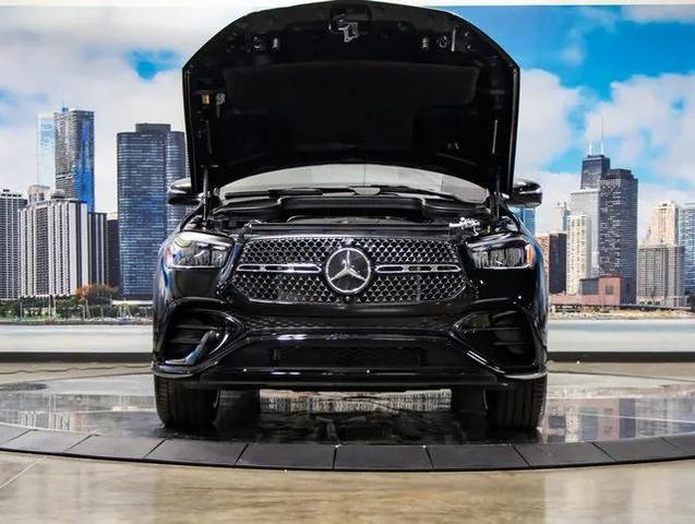 Photo of 2025 Obsidian Black Metallic Mercedes-Benz GLE 450