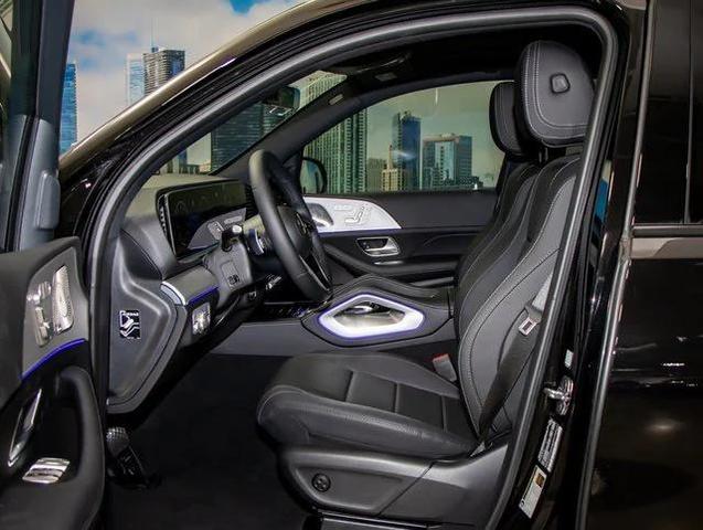 Photo of 2025 Obsidian Black Metallic Mercedes-Benz GLE 450