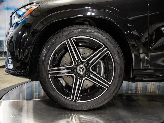 Photo of 2025 Obsidian Black Metallic Mercedes-Benz GLE 450