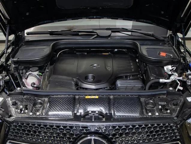 Photo of 2025 Obsidian Black Metallic Mercedes-Benz GLE 450