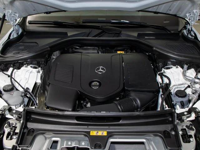 Photo of 2025 Polar White Mercedes-Benz GLC 300