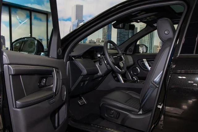 Photo of 2024 Santorini Black Land Rover Discovery Sport