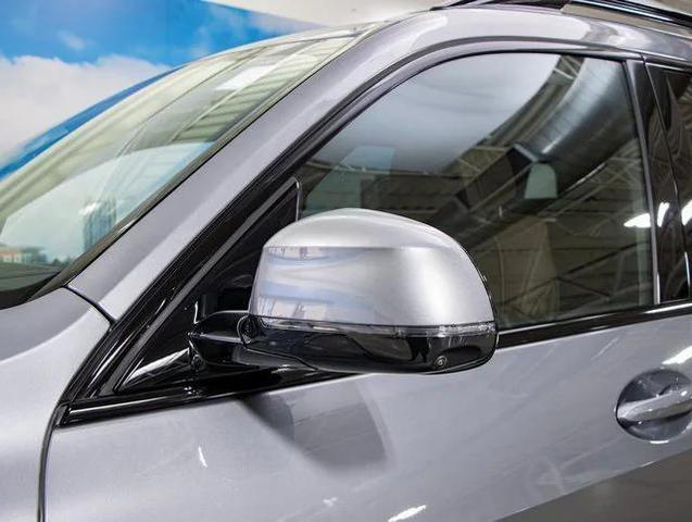 Photo of 2025 Gray Metallic BMW X7