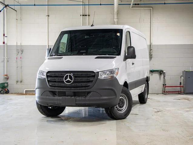 Photo of 2025 Arctic White Mercedes-Benz Sprinter 2500