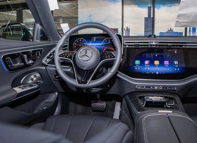 Photo of 2025 Black Mercedes-Benz E-Class