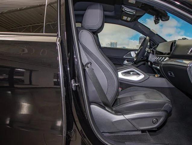 Photo of 2025 Obsidian Black Metallic Mercedes-Benz AMG E 53