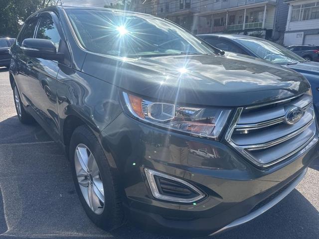 Photo of 2015 Gray Ford Edge