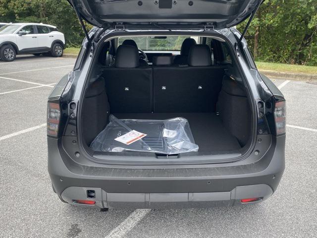 Photo of 2026 Gun Metallic Nissan Kicks