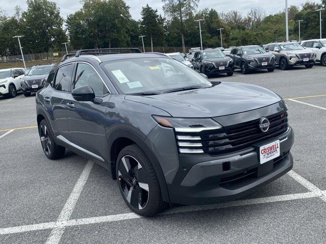 Photo of 2026 Gun Metallic Nissan Kicks