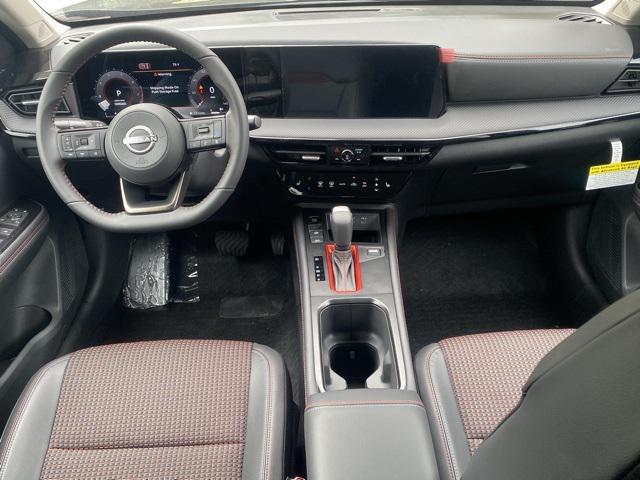 Photo of 2026 Gun Metallic Nissan Kicks