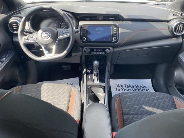 Photo of 2024 Gray/Super Black Nissan Kicks