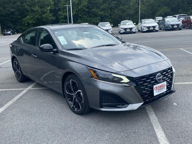 Photo of 2025 Gun Metallic Nissan Altima