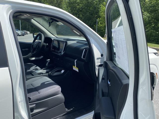 Photo of 2025 Glacier White Nissan Frontier
