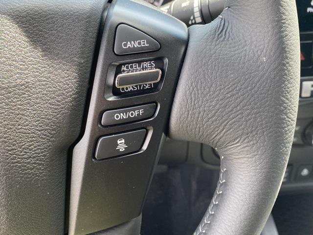 Photo of 2025 Glacier White Nissan Frontier