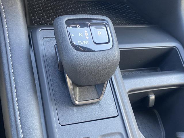 Photo of 2024 Brilliant Silver Metallic Nissan Pathfinder
