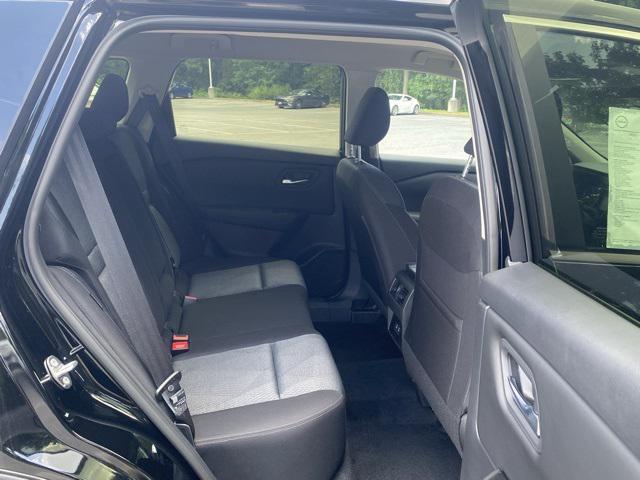 Photo of 2025 Super Black Nissan Rogue