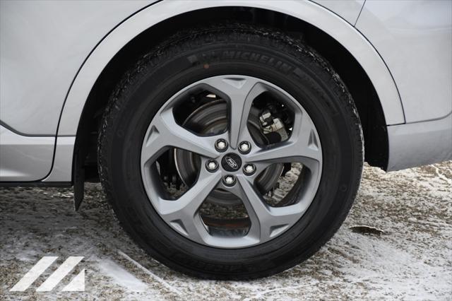 Photo of 2024 Silver Metallic Ford Escape