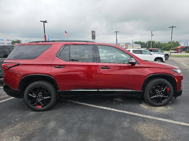 Photo of 2022 Cherry Red Tintcoat Chevrolet Traverse