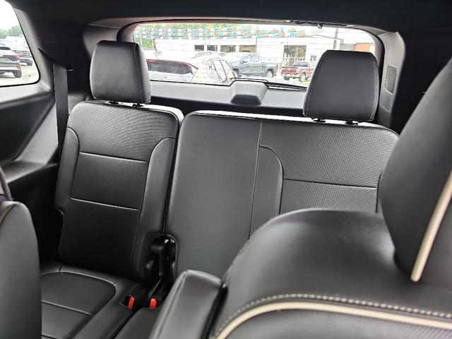Photo of 2022 Cherry Red Tintcoat Chevrolet Traverse