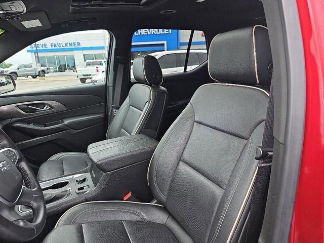 Photo of 2022 Cherry Red Tintcoat Chevrolet Traverse