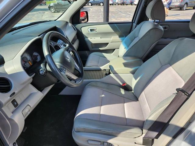 Photo of 2012 Silver Honda Pilot