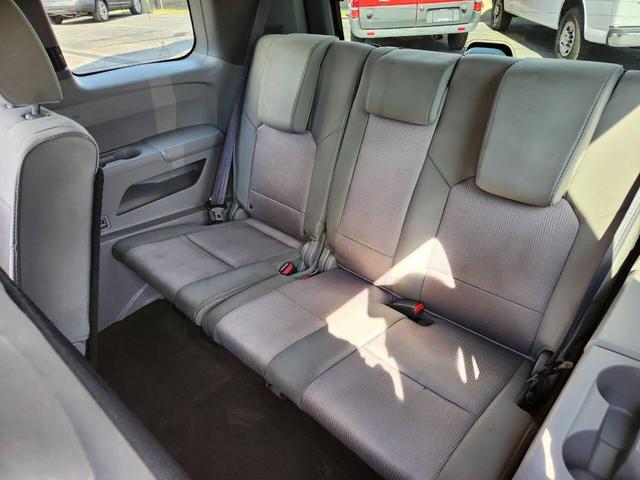 Photo of 2012 Silver Honda Pilot