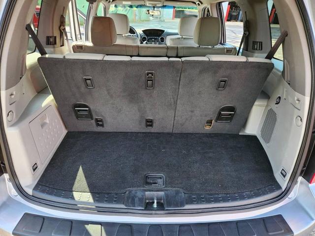 Photo of 2012 Silver Honda Pilot
