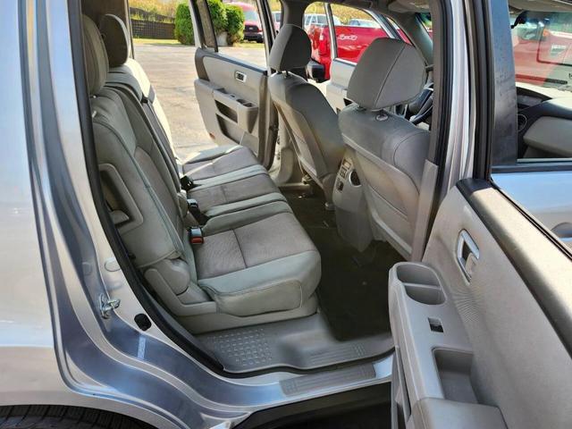 Photo of 2012 Silver Honda Pilot
