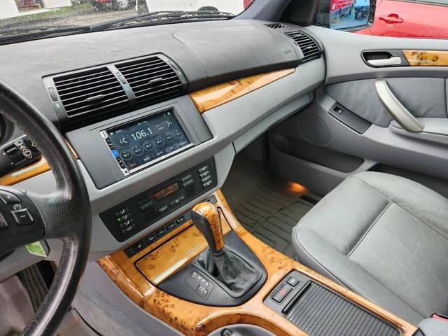 Photo of 2003 Black BMW X5